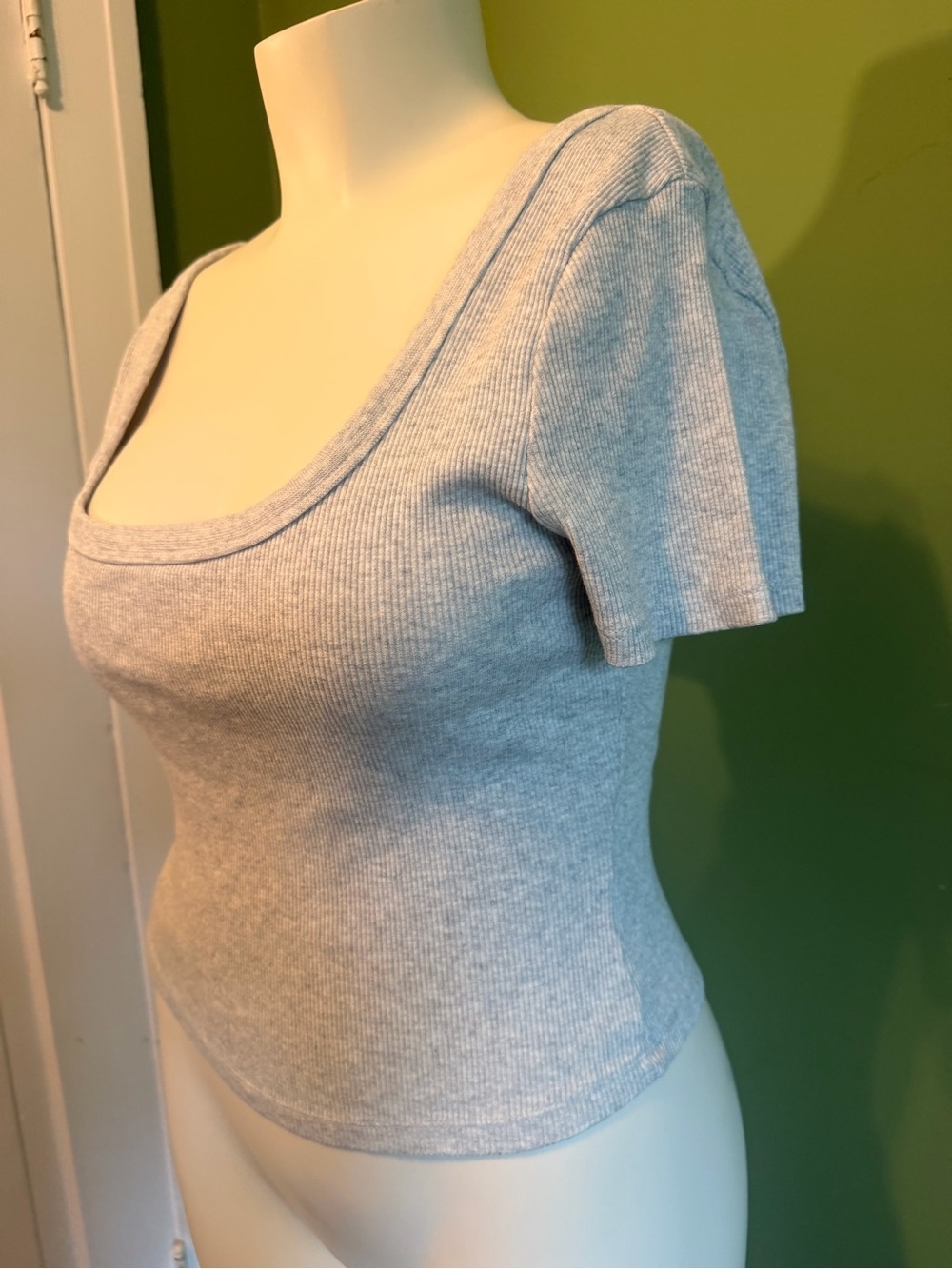 Universal Thread Square-Neck Short Sleeve Ribbed Top in Light Gray - Picture 2 of 6
